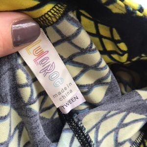 LuLaRoe Pants - π¦ Unicorn LuLaRoe Leggings with pineapples π LuLaRoe Pants - π¦ Unicorn LuLaRoe Leggings with pineapples π